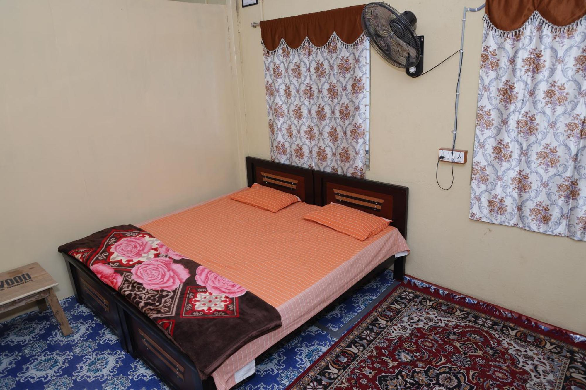 דירות היידראבד 3 Bhk Non-Ac For 4 To 10 Guests For Families מראה חיצוני תמונה